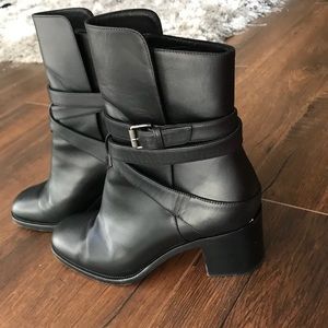 Christian Louboutin Karistrap 70 Leather Booties